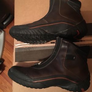 clarks rain boots mens